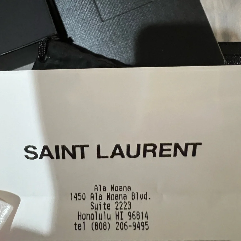 YSL Cardholder - Picture 9 of 9